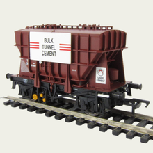 Load image into Gallery viewer, Bachmann - Branchline - Presflo 20T Cement Wagon - Bulk Tunnel Cement - OO Gauge

