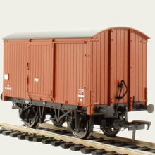 Load image into Gallery viewer, Bachmann Branchline - 38-576 - 10T Fish Van - BR Bauxite (Early) Livery - E184090 - OO Gauge
