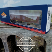 Load image into Gallery viewer, Bachmann - 39-200K - BR Mk1 - NQA - Super BG - Full Brake - EWS - Lined Maroon and Gold - 94538 - OO Gauge
