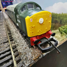 Load image into Gallery viewer, Lima Class 47 Diesel Locomotive - Atlantic Conveyor - BR Green - No. 40106 - 00 Gauge - Analogue
