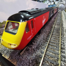 Load image into Gallery viewer, Class 43 Hornby Virgin 125 Three Car Set - OO Gauge - Analogue
