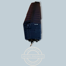 Load image into Gallery viewer, MTL - Micro Trains - 33080 - 50 Foot Standard Box Car - with Plug Door and Sliding Door - Florida East Coast Livery - 5002 - N Gauge
