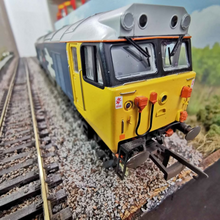 Load image into Gallery viewer, Hornby Class 50 Diesel/Electric Locomotive &#39;Ark Royal&#39; - Analogue - No. 50 035 - OO Gauge
