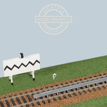 Load image into Gallery viewer, Ratio - 550 - Water Trough - Length 30" - OO/HO Gauge
