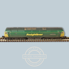 Load image into Gallery viewer, Graham Farish - Bachmann - 371-651A - Class 57/0 Locomotive - Freightliner Explorer - Freightliner Livery - 57008 - Weathered - N Gauge - DCC Ready - 6 Pin Socket
