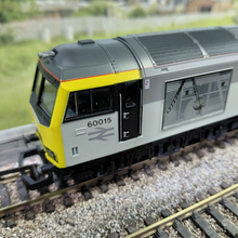 Load image into Gallery viewer, Lima - Class 60 - Transrail Livery Locomotive - Bow Fell - Numbered 60 015 - OO Gauge - Analogue
