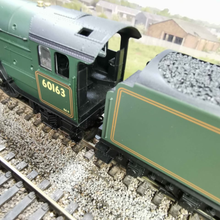 Load image into Gallery viewer, Hornby Railroad BR Class A1 Locomotive - Tornado - No. 60163 - OO Gauge - DCC Sound

