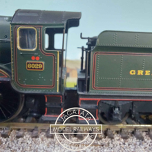 Load image into Gallery viewer, Hornby - Class 6000 - 4-6-0 - Steam Locomotive - Great Western Green Livery - King Stephen - 6029 - OO Gauge - Analogue
