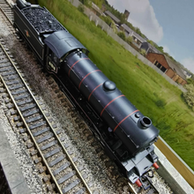 Load image into Gallery viewer, Bachmann Locomotive - Class K3 - BR Lined Black - Early Emblem - Renumbered - No. 61818 - 00 Gauge - DCC Ready
