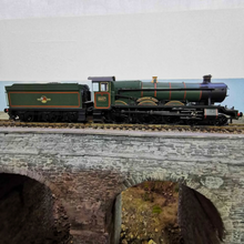 Load image into Gallery viewer, OO Gauge Hornby Hall Class 4-6-0 BR Green Locomotive &#39;Conyngham Hall&#39; - No 6937 - Analogue

