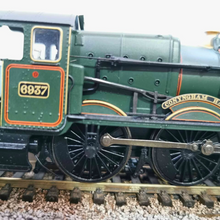 Load image into Gallery viewer, OO Gauge Hornby Hall Class 4-6-0 BR Green Locomotive &#39;Conyngham Hall&#39; - No 6937 - Analogue
