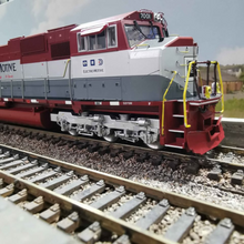 Load image into Gallery viewer, Athearn SD70M EMD Demo Locomtive - No. 7001 - HO Gauge - Analogue

