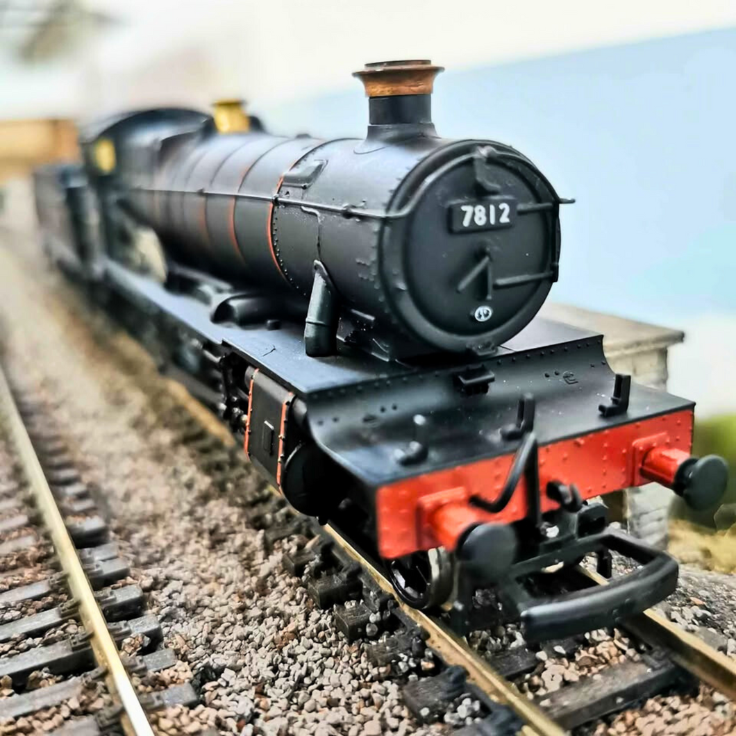 OO Gauge Bachmann BR Black 4-6-0 Locomotive 'Erlestoke Manor' - No. 7812 - Analogue