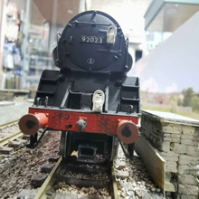 Load image into Gallery viewer, Hornby Late BR Class 9F - Crosti Boiler - Locomotive - No. 92023 - OO Gauge - DCC Ready
