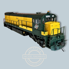 Load image into Gallery viewer, Atlas - Master - GE - U30C - Phase 2 - Diesel Locomotive - Chicago &amp; North Western - Green and Yellow Livery - No. 932 - Sound Fitted - HO Gauge - 1:87 Scale
