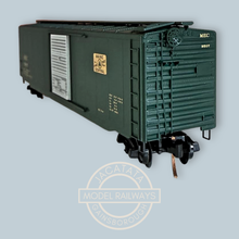 Load image into Gallery viewer, MTL - Micro Trains - 31330 - 50 Foot Standard Box Car - Single Door - Maine Central Railroad Livery - MEC 9507 - N Gauge
