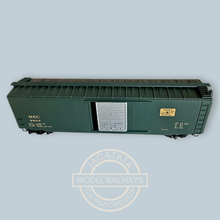 Load image into Gallery viewer, MTL - Micro Trains - 31330 - 50 Foot Standard Box Car - Single Door - Maine Central Railroad Livery - MEC 9507 - N Gauge
