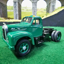 Load image into Gallery viewer, Corgi Classics - Railway Express Agency - Mack B Series Semi - Ref.No. 52801
