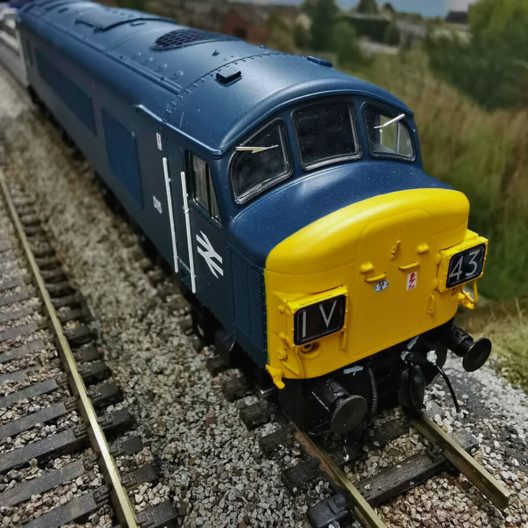 Heljan Class 45 Locomotive - BR Blue with Split Headcode and Full Yellow Ends - No. D15 - DCC Ready - OO Gauge