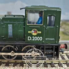 Load image into Gallery viewer, Bachmann - Branchline - 31-350 - Class 03 - Shunter - BR Green Livery - No. D2000 - OO Gauge - Analogue
