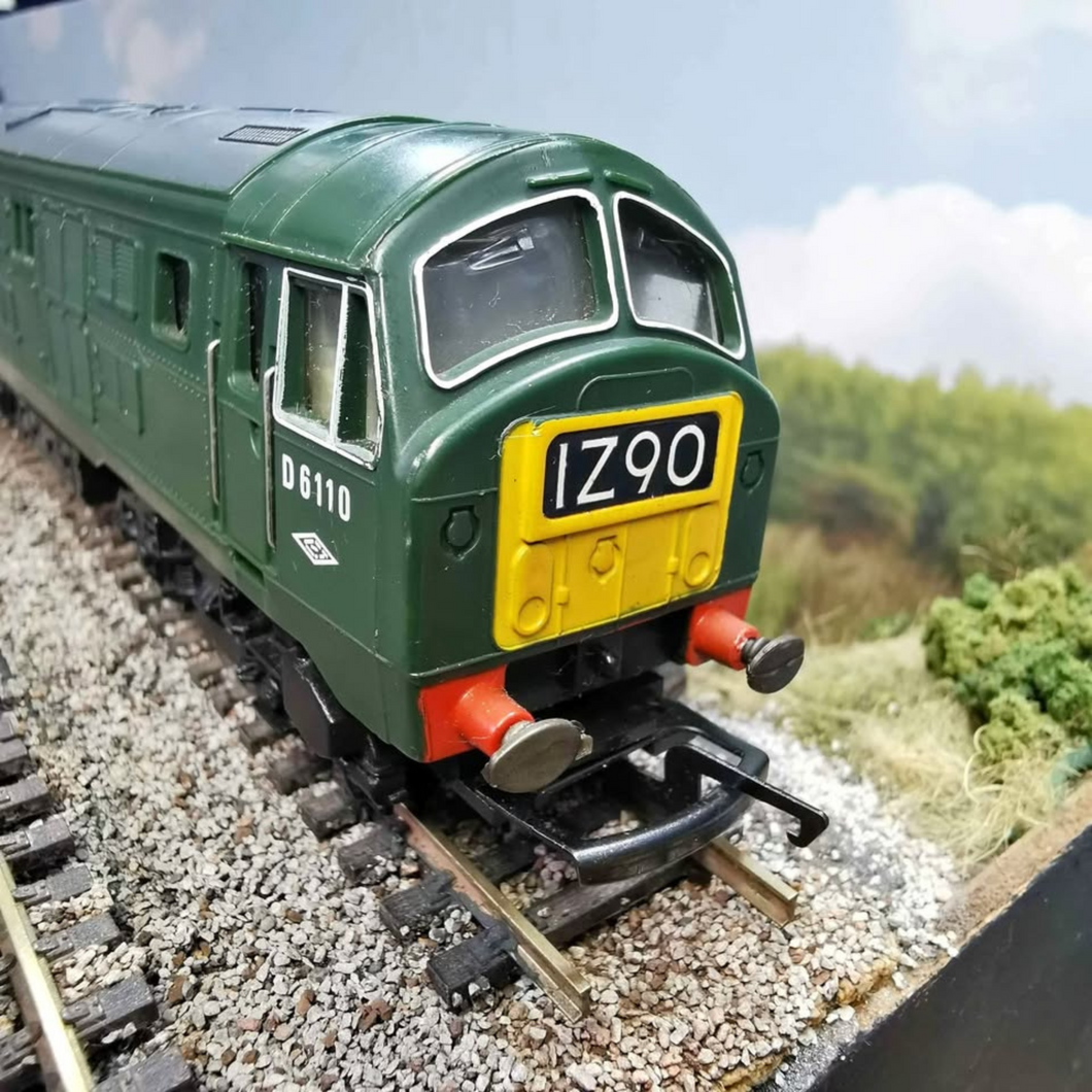 Hornby Class 29 Diesel Locomotive in BR Green - No.D6110 - OO Gauge - Analogue