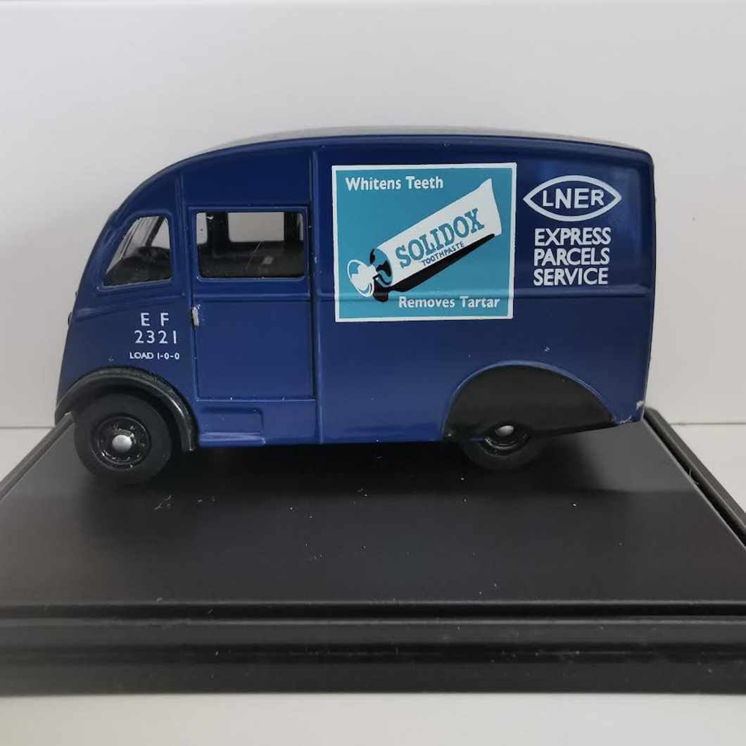 Oxford Diecast - Commer Q25 - LNER - Express Parcels Service - Solidox - 76CM003 - 1:76