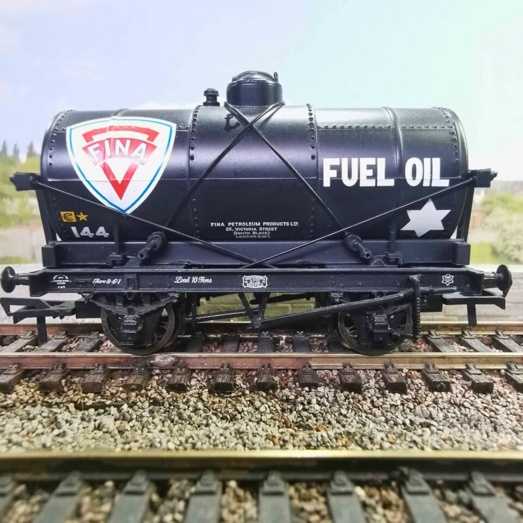 OO Gauge Bachmann - FINA Oil Tanker
