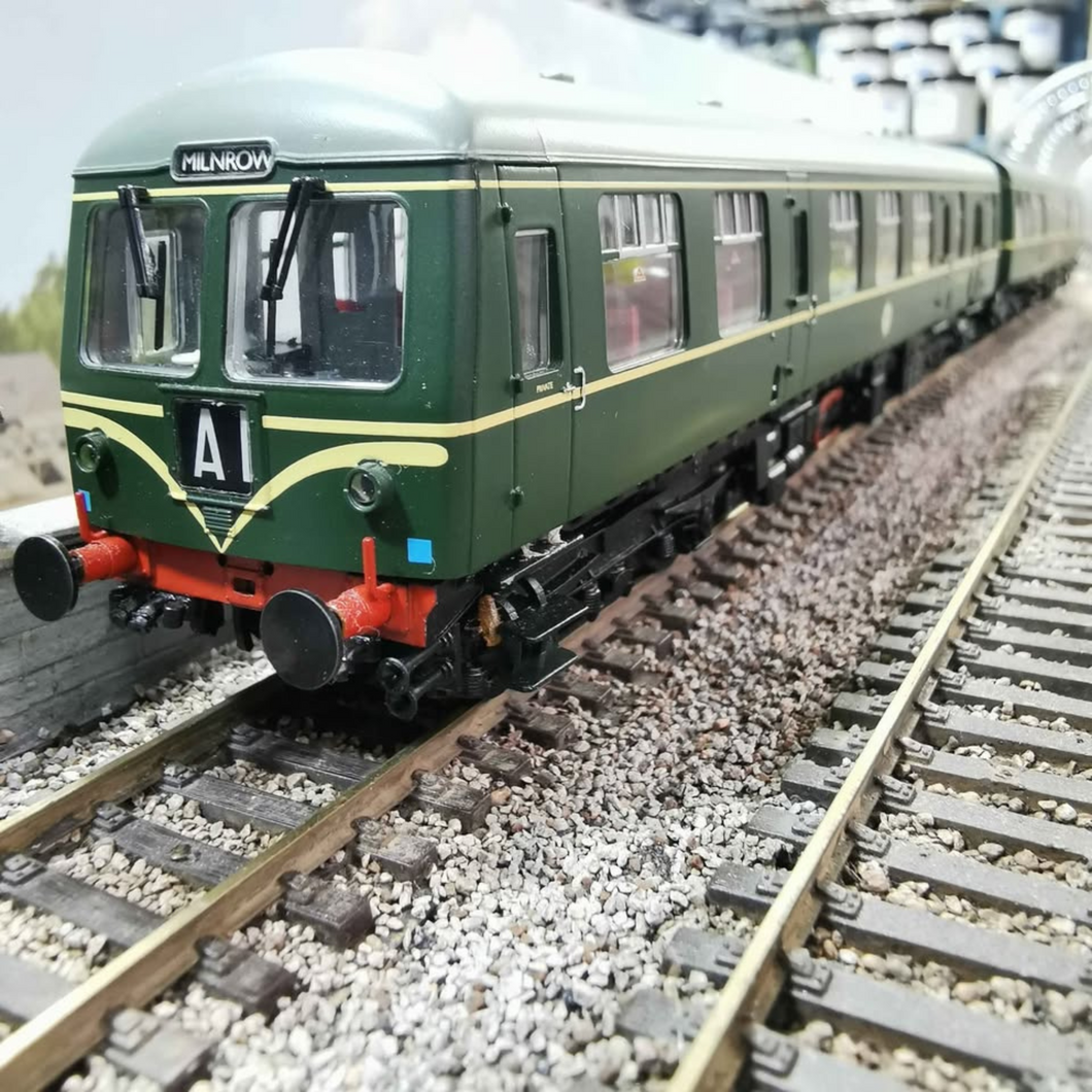Bachmann British Railways Class 105 Two Car DMU in BR Green - No. M50806 - DCC Ready - OO Gauge