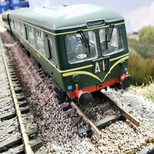 Load image into Gallery viewer, Bachmann British Railways Class 105 Two Car DMU in BR Green - No. M50806 - DCC Ready - OO Gauge
