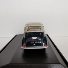 Load image into Gallery viewer, Oxford Diecast - Morris Minor Convertible Closed - 76MMC004 - 1:76
