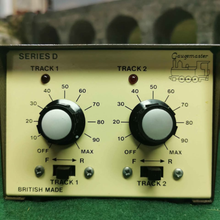 Load image into Gallery viewer, Gaugemaster Model &#39;D&#39; Dual Track Controller.
