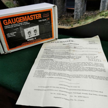 Load image into Gallery viewer, Gaugemaster Model &#39;D&#39; Dual Track Controller.
