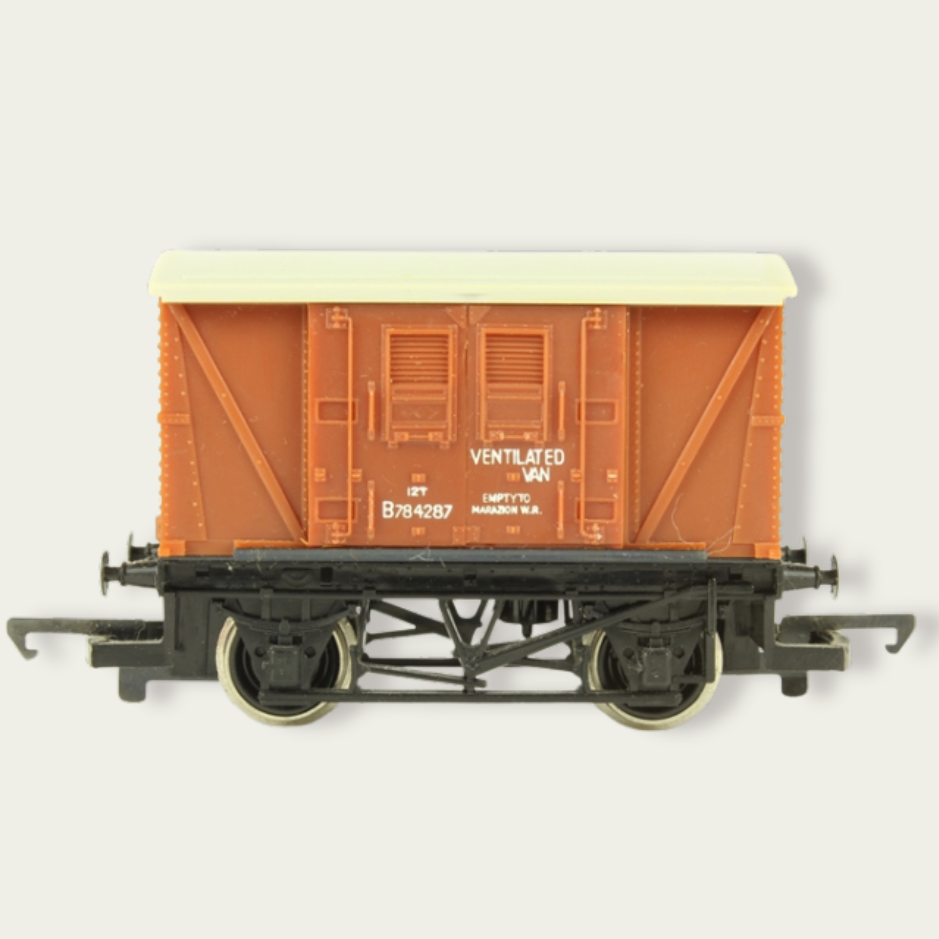 Hornby - R205 - BR Ventilated Van with Opening Doors - B784287 - OO Ga ...