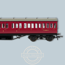 Load image into Gallery viewer, Hornby - R4799 - BR (ex LMS) - Non Corridor - Composite Coach - M16635M - BR Crimson - OO Gauge
