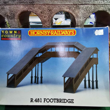 Load image into Gallery viewer, Hornby Railways - Town &amp; Country - R481 Footbridge - OO Gauge
