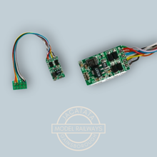 Load image into Gallery viewer, Hornby - R8249-35-493 - TTS - Digital - Standard - 8 Pin - 4 Function Locomotive Decoder - 1:76 Scale - OO Gauge - New
