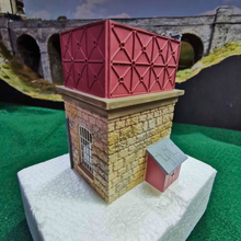 Load image into Gallery viewer, Hornby Skaledale - NER Water Tower - OO Gauge - R9747
