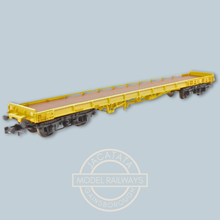 Load image into Gallery viewer, Graham Farish - Exclusive N Gauge Society Release - 377-400Z - PFB Carflat Wagon - Railease - N Gauge - Buy 1 or 6

