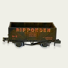 Load image into Gallery viewer, PECO - 7 Plank Wagon - Ripponden - Halifax - No. 8 - Weathered - N Gauge
