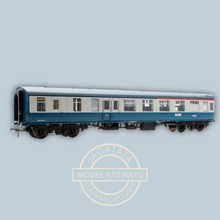 Load image into Gallery viewer, Bachmann - Branchline - 39-804 - BR Mk1 - BSO(T) Brake Second - Open Micro Buffet Coach - BR Blue &amp; Grey Livery - SC9000 - OO Gauge
