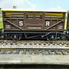 Load image into Gallery viewer, Hornby Railways - SR Sheep Wagons - R.106 - OO Gauge - Cream or Russet Coloured Roof Choice
