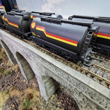 Load image into Gallery viewer, Hornby Railroad Shell Petrol Tanker - R6371 - OO Gauge
