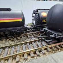 Load image into Gallery viewer, Hornby Railroad Shell Petrol Tanker - R6371 - OO Gauge
