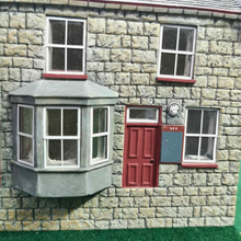 Load image into Gallery viewer, Hornby Hobbies Ltd 2012 - Goathland Station Building - 00 Gauge
