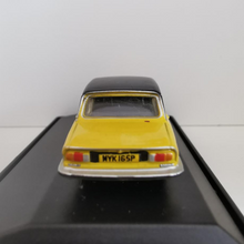 Load image into Gallery viewer, Oxford Diecast - Triumph 2500 - 76TP001 - 1:76

