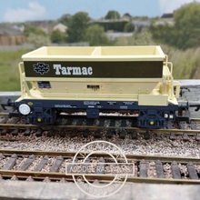Load image into Gallery viewer, Hornby - Double Bay - PGA Tarmac Hopper Wagon  - Tarmac Livery - OO Gauge
