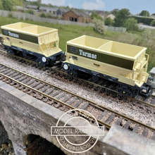 Load image into Gallery viewer, Hornby - Double Bay - PGA Tarmac Hopper Wagon  - Tarmac Livery - OO Gauge
