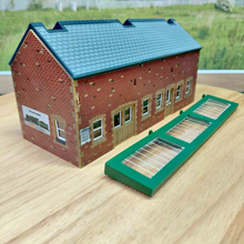 Load image into Gallery viewer, Hornby - Thomas the Tank Engine - R224 - Station - OO Gauge
