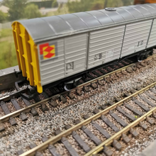 Load image into Gallery viewer, Hornby 45t VDA Closed Vans in Railfreight Livery - OO Gauge
