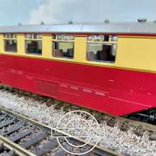 Load image into Gallery viewer, Heljan - 19402 - GWR AEC - Diesel Railcar - BR Crimson / Cream Livery - No. W21W - 00 Gauge - DCC Ready
